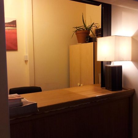 London Olympus Hotel Nirvana Экстерьер фото