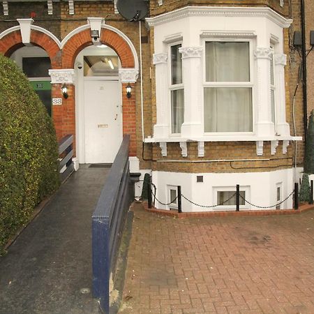 London Olympus Hotel Nirvana Экстерьер фото