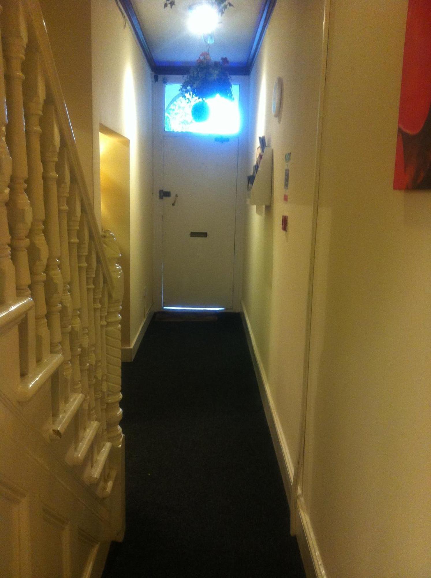 London Olympus Hotel Nirvana Экстерьер фото