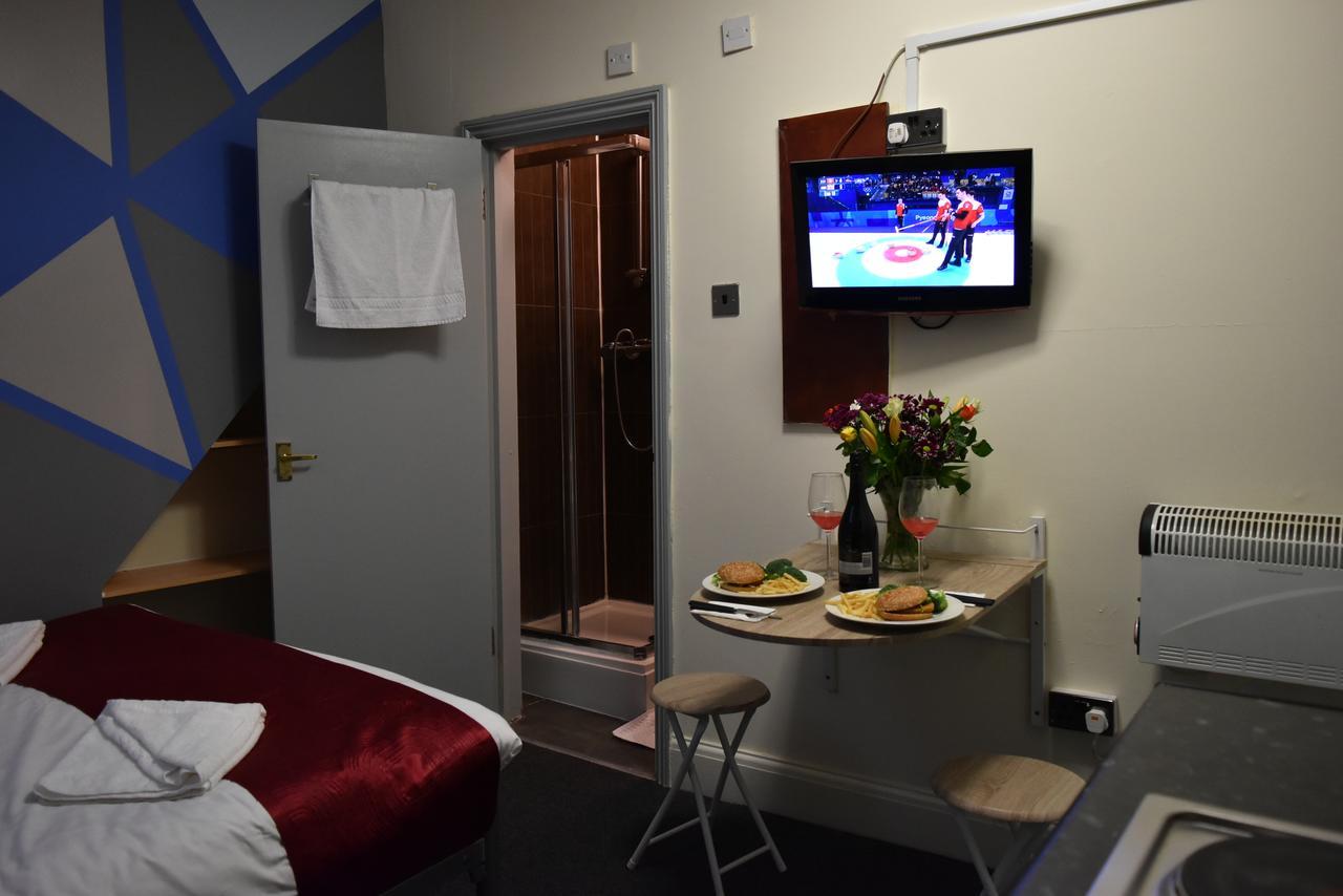 London Olympus Hotel Nirvana Экстерьер фото